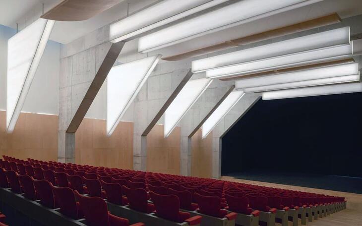 Cultura sólo programa una actuación en dos meses en el nuevo auditorio del Centro Cultural